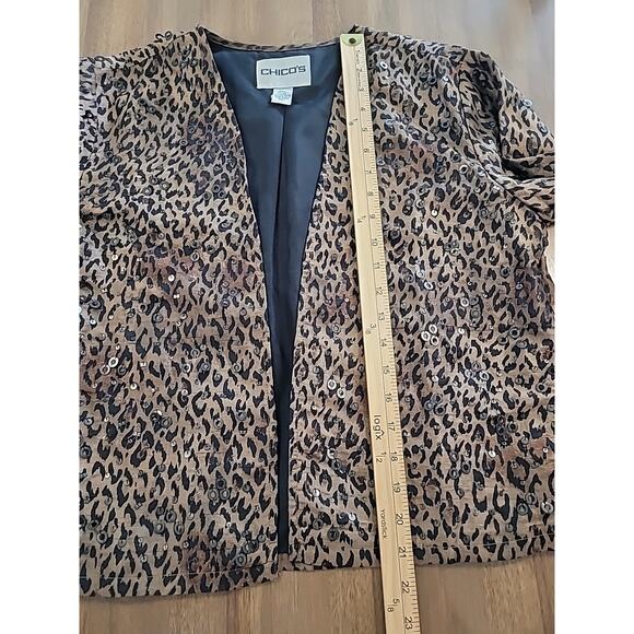 Chico’s Silk Animal Print Sequin Jacket Open Front Cropped Sz 1 M EUC - Picture 7 of 7
